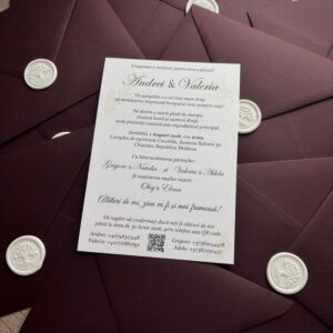 Invitație de nuntă texturată cu sigiliu și plic