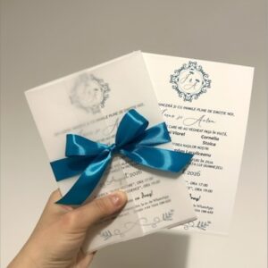 Invitație de nuntă texturată cu fundă turcuaz